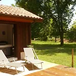 Вилла En Foret Landaise Avec Jacuzzi Dinterieur