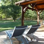 En Foret Landaise Avec Jacuzzi Dinterieur Вилла *
