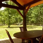 En Foret Landaise Avec Jacuzzi Dinterieur