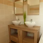En Foret Landaise Avec Jacuzzi Dinterieur Pissos