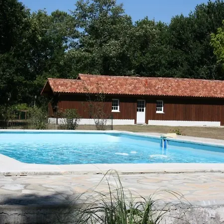 En Foret Landaise Avec Jacuzzi D'interieur Villa