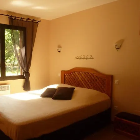 En Foret Landaise Avec Jacuzzi D'interieur *